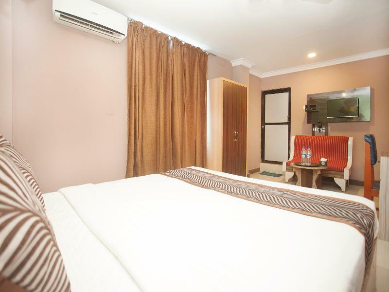 Oyo 343 Pop Life Hotel Banke Exterior foto